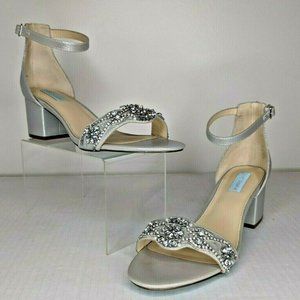 Blue By Betsey Johnson Mel Silver satin heels 8m
